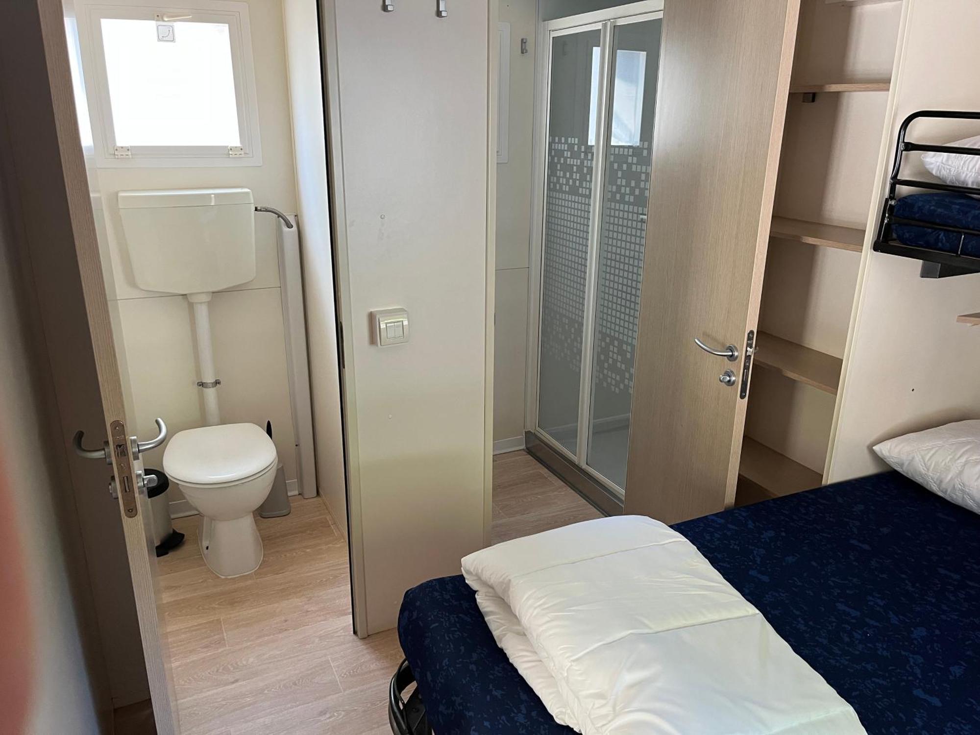 Chalet Camping River Italie Met 2 Slaapkamers Ameglia Exterior foto